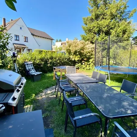 Beautiful And Comfortable Apartment Δωμάτια σε οικογενειακή κατοικία Μόναχο